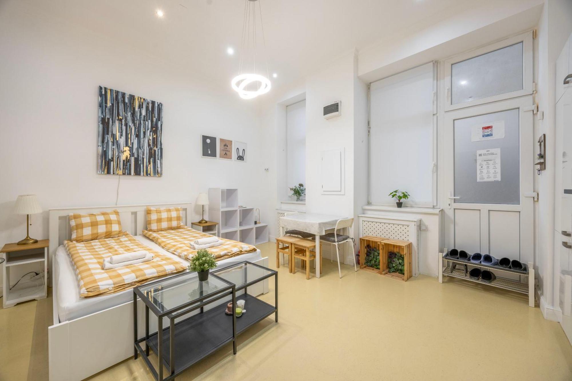 Deluxe & Cozy 1 Bedroom Next To The Fashion St Apartment *